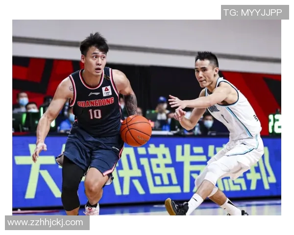 重庆篮球队以83分领跑冠军赛积分榜展现强劲实力