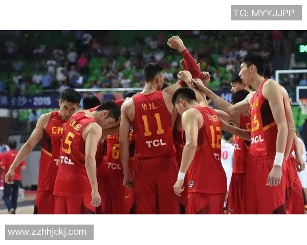 男篮世预赛精彩对决意大利迎战匈牙利全力争胜展现实力